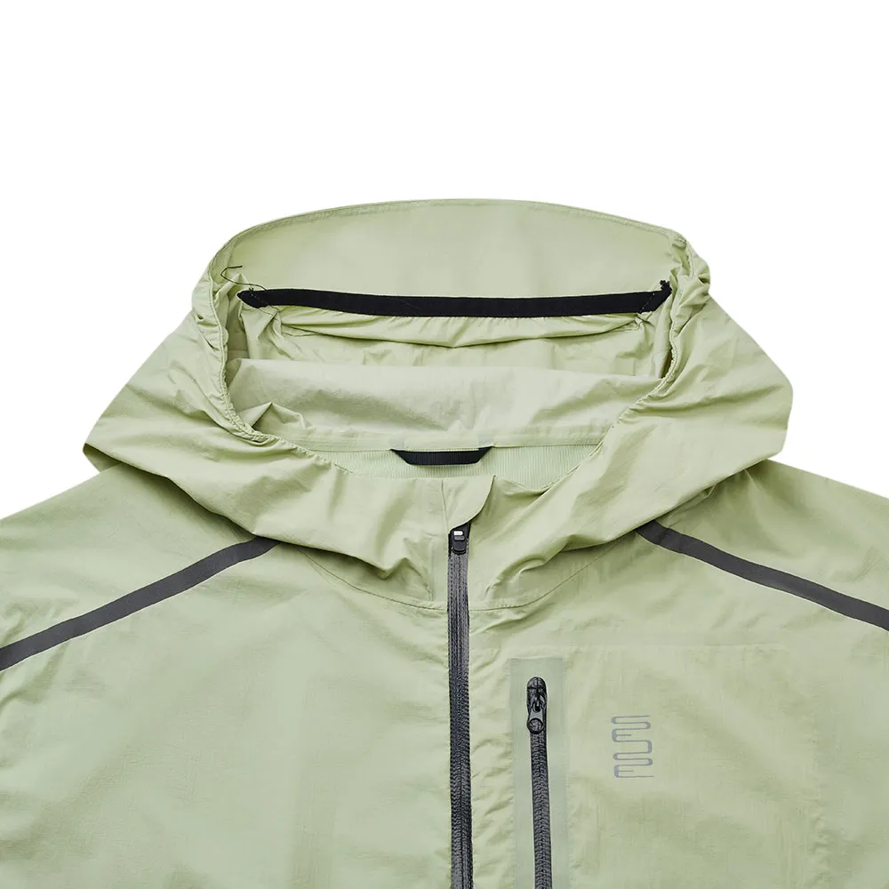 Лёгкая беговая куртка чёрная и зелёная (32)