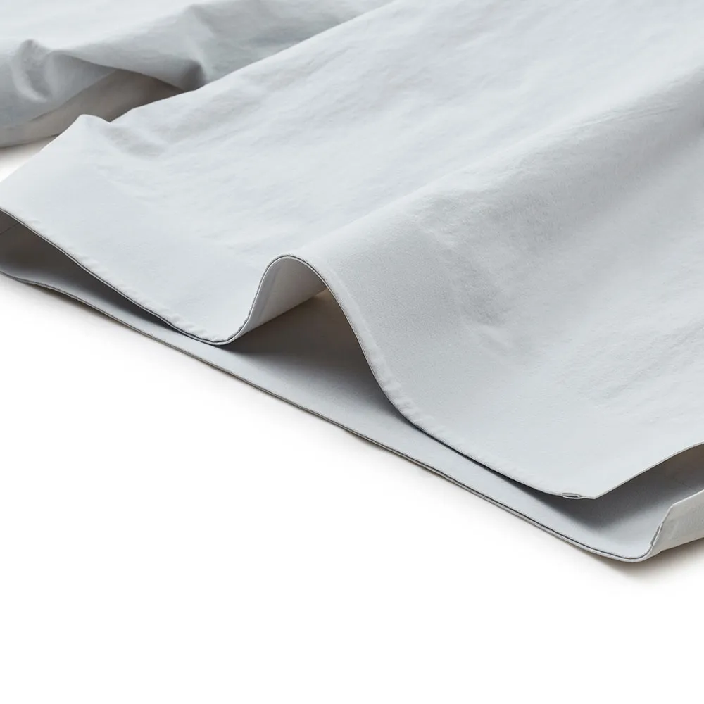 Синие спортивные шорты и белые спортивные шорты (10)