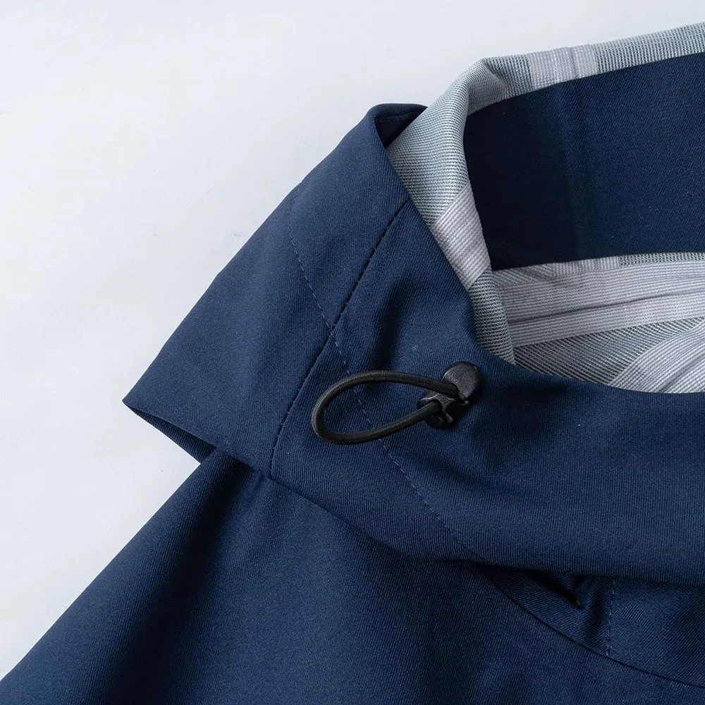 Темно-синяя непромокаемая куртка (2)